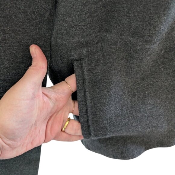 Lululemon City Bound Turtleneck Heathered Black Rel: 10/2016 Women's size 10 - Picture 7 of 12